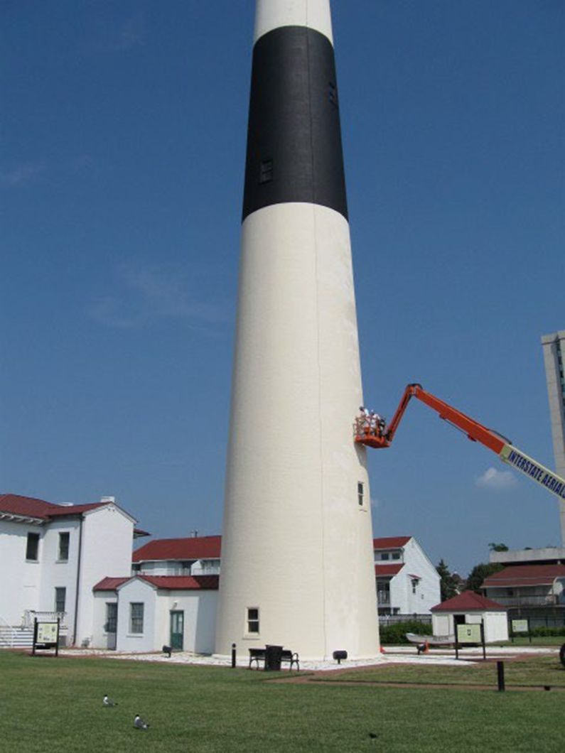historically accurate commercial painting to lighthouse
